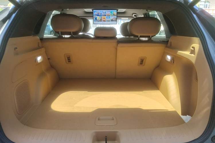 Used Dongfeng Aeolus L8 2025 Model 185KM Dream Edition Trunk