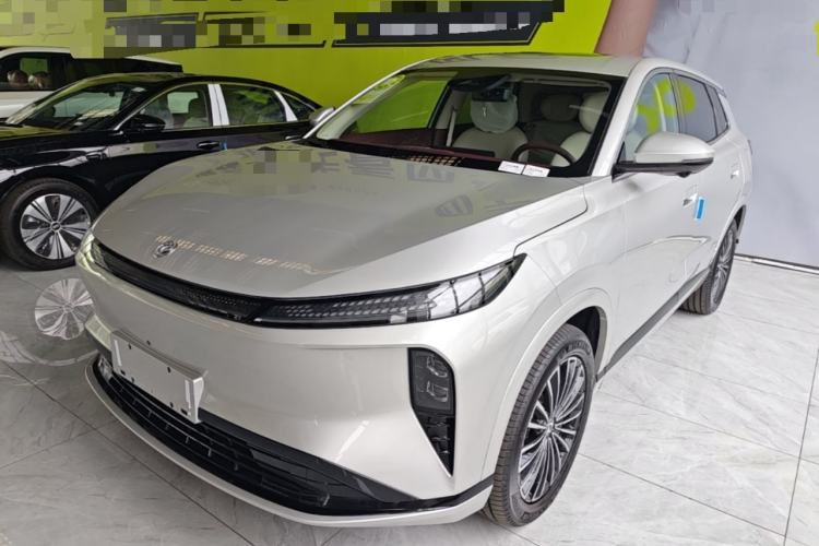 Dongfeng Aeolus L8 2025 Model 112KM Dream Edition