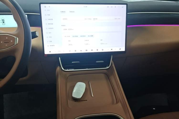 Used Dongfeng Aeolus L8 2025 Model 185KM Dream Edition Audio And AC Panel