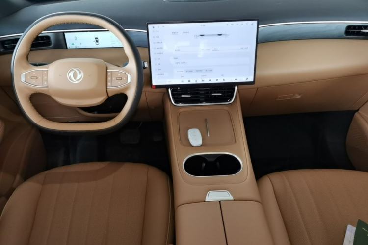 Used Dongfeng Aeolus L8 2025 Model 112KM Ideal Edition Center Console
