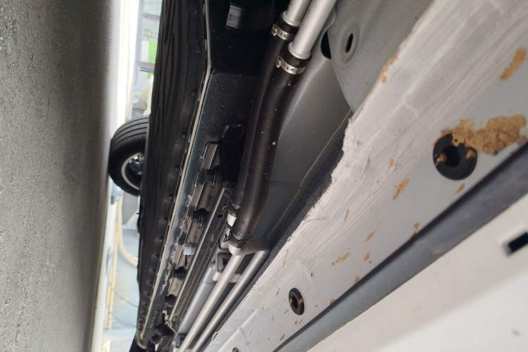 Used Dongfeng Aeolus L8 2025 Model 185KM Dream Edition Chassis Front Left