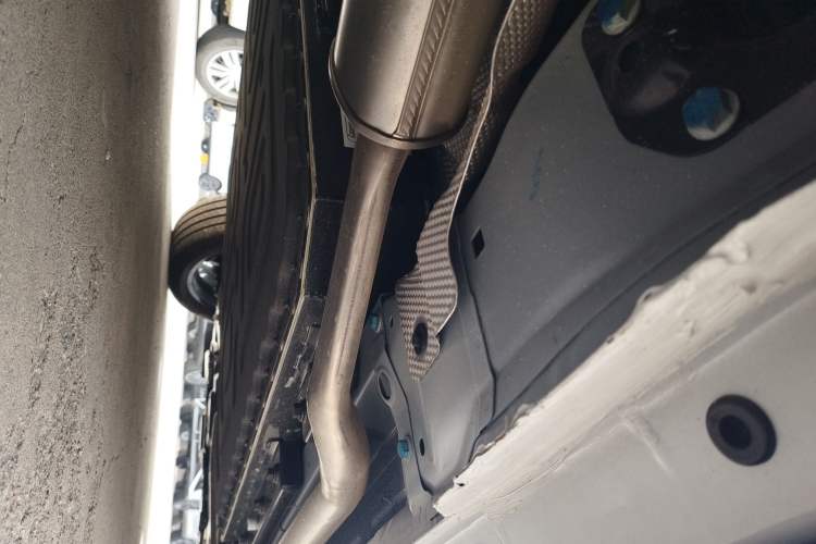 Used Dongfeng Aeolus L8 2025 Model 185KM Dream Edition Chassis Rear Right