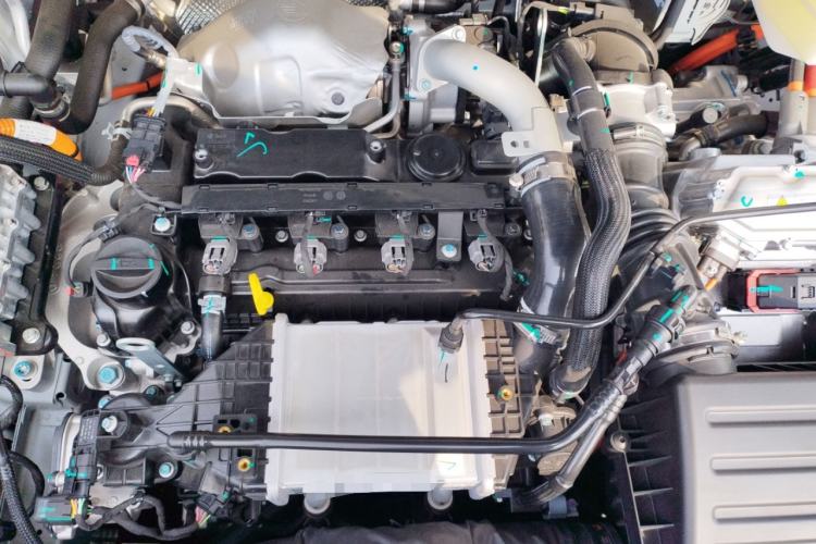 Used Dongfeng Aeolus L8 2025 Model 185KM Dream Edition Engine Bay