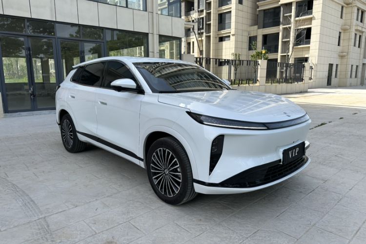 Used Dongfeng Aeolus L8 2025 Model 185KM Dream Edition Exterior 3