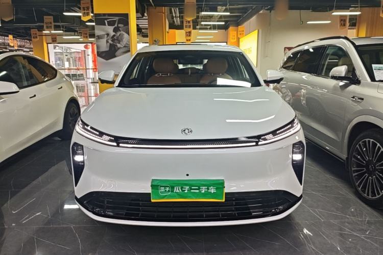 Used Dongfeng Aeolus L8 2025 Model 185KM Dream Edition Front