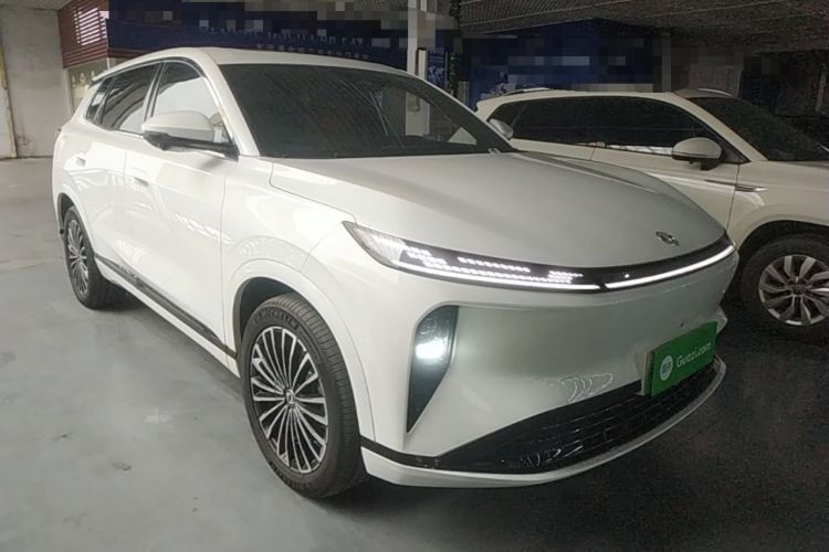 Used Dongfeng Aeolus L8 2025 Model 185KM Dream Edition Front Right 45 Deg