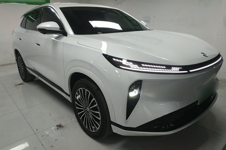 Used Dongfeng Aeolus L8 2025 Model 112KM Ideal Edition Front Right 45 Deg