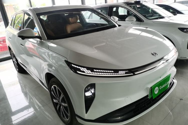 Used Dongfeng Aeolus L8 2025 Model 112KM Ideal Edition Front Right 45 Deg