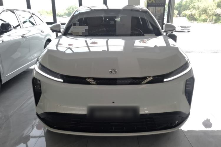 Used Dongfeng Aeolus L8 2025 Model 185KM Dream Edition Front