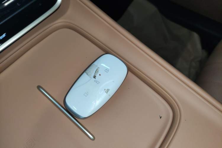 Used Dongfeng Aeolus L8 2025 Model 185KM Ideal Edition Interior 1