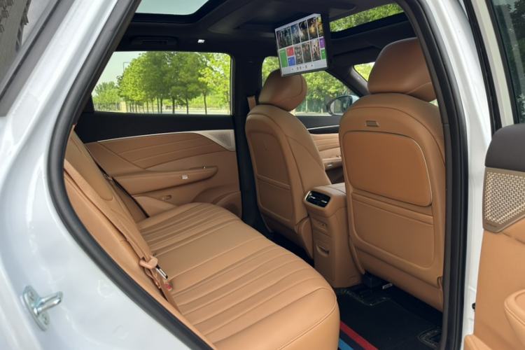 Used Dongfeng Aeolus L8 2025 Model 185KM Dream Edition Interior 2