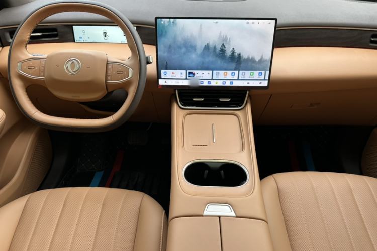 Used Dongfeng Aeolus L8 2025 Model 185KM Dream Edition Interior 4