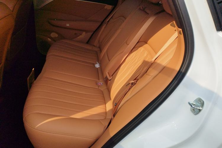 Used Dongfeng Aeolus L8 2025 Model 185KM Dream Edition Left Rear Seat