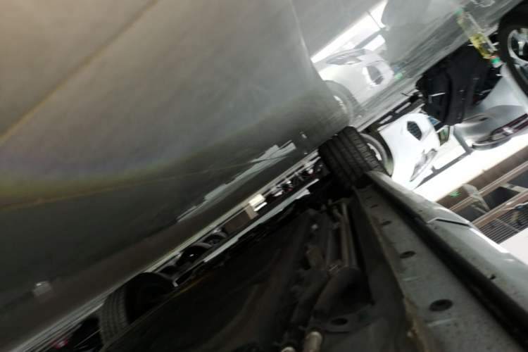 Used Dongfeng Aeolus L8 2025 Model 112KM Ideal Edition Left Side Sill