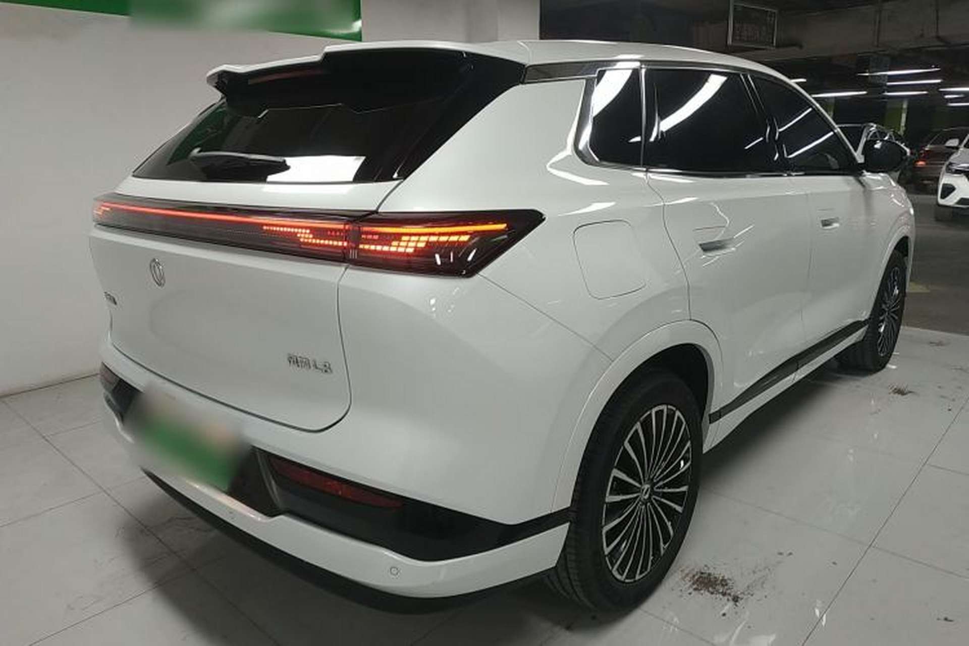 Used Dongfeng Aeolus L8 2025 Model 112KM Ideal Edition Rear Right 45 Deg