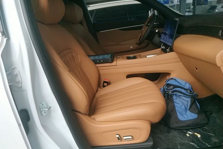 Used Dongfeng Aeolus L8 2025 Model 185KM Dream Edition Right Front Seat