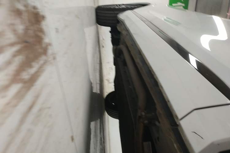 Used Dongfeng Aeolus L8 2025 Model 112KM Ideal Edition Right Side Sill
