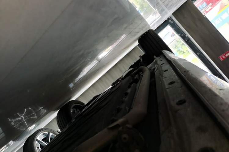 Used Dongfeng Aeolus L8 2025 Model 112KM Ideal Edition Right Side Sill
