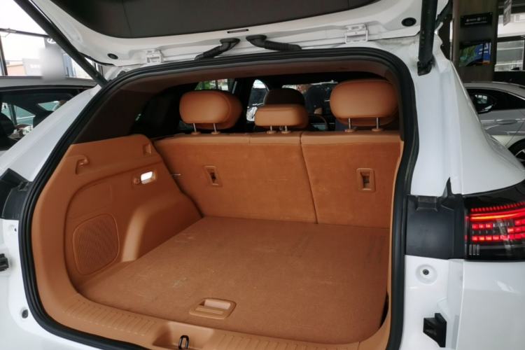 Used Dongfeng Aeolus L8 2025 Model 112KM Ideal Edition Trunk