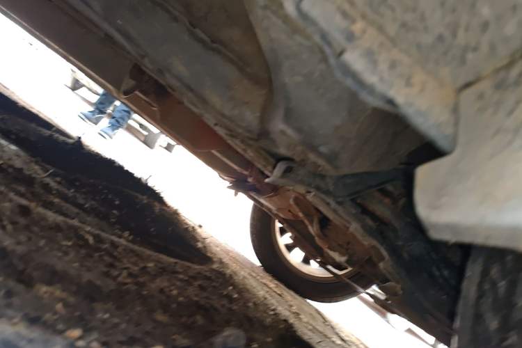 Used Dongfeng Aeolus AX3 2016 1.5L Manual Shangkue Model Chassis Front Right