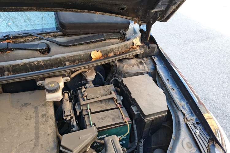 Used Dongfeng Aeolus AX3 2016 1.5L Manual Shangkue Model Engine Bay Left