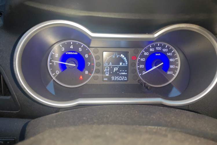 Used Dongfeng Aeolus AX3 2016 1.5L Automatic Shangkue Model Instrument Cluster