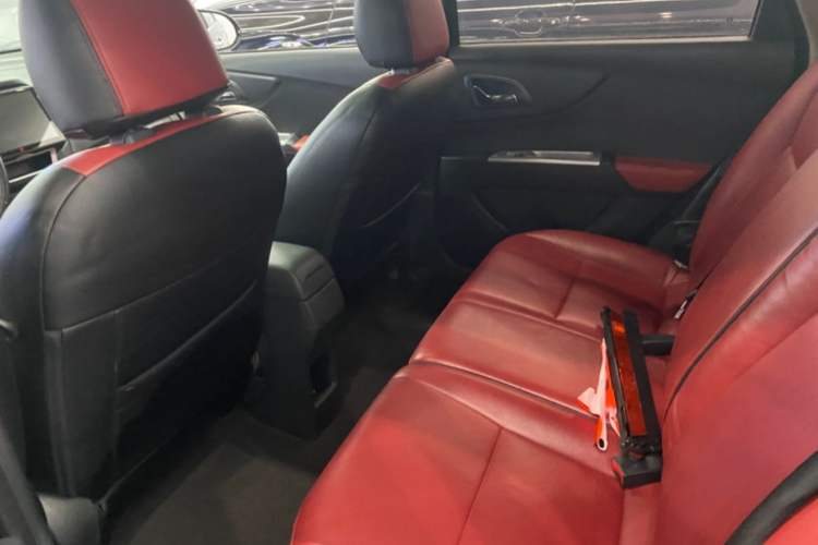 Used Dongfeng Aeolus AX3 2016 1.5L Automatic ZhiKu Model Interior 2