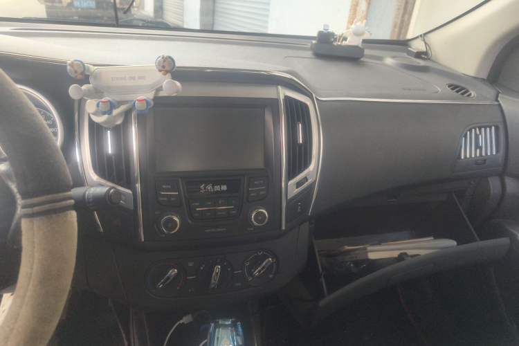 Used Dongfeng Aeolus AX3 2016 1.5L Automatic Zunku Model Audio And AC Panel