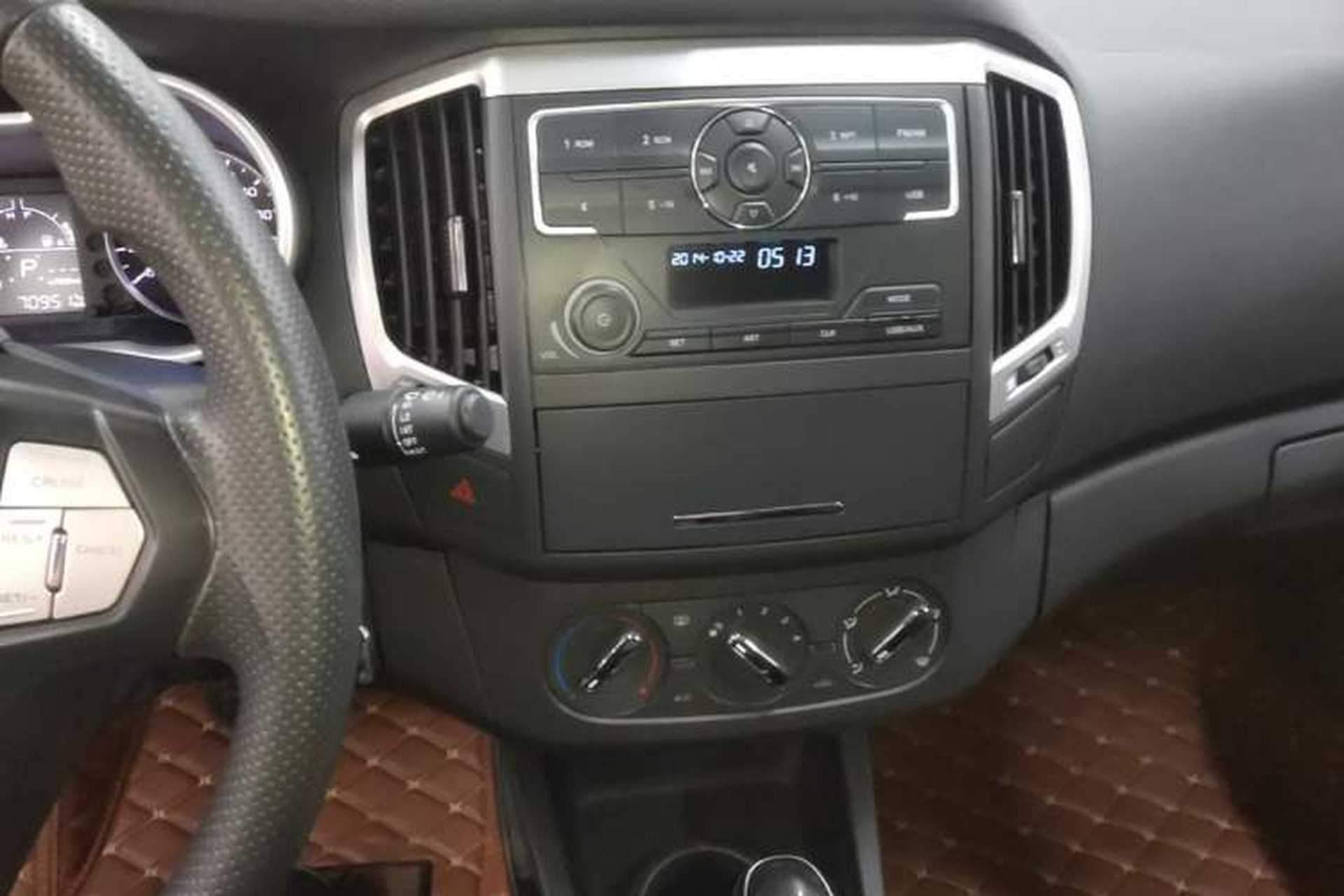 Used Dongfeng Aeolus AX3 2016 1.5L Automatic Shangkue Model Audio And AC Panel