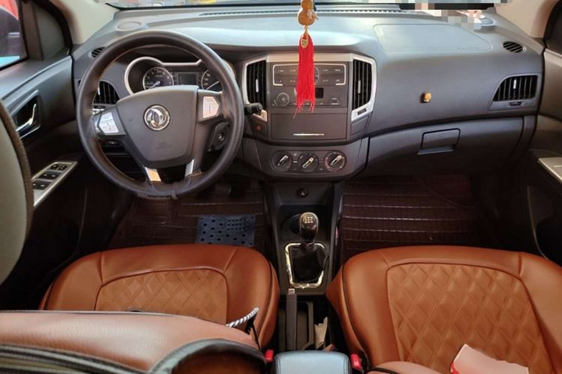 Used Dongfeng Aeolus AX3 2016 1.5L Manual Shangkue Model Center Console