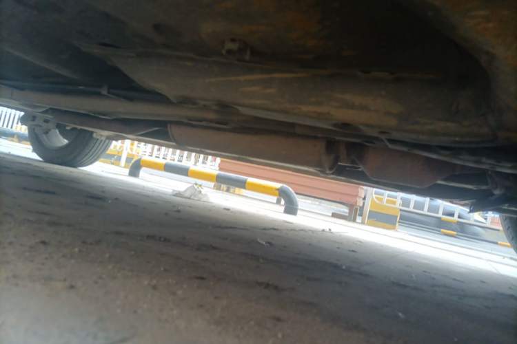 Used Dongfeng Aeolus AX3 2016 1.5L Manual Shangkue Model Chassis Front Right