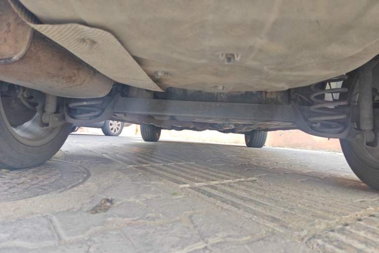 Used Dongfeng Aeolus AX3 2016 1.5L Manual Shangkue Model Chassis Rear