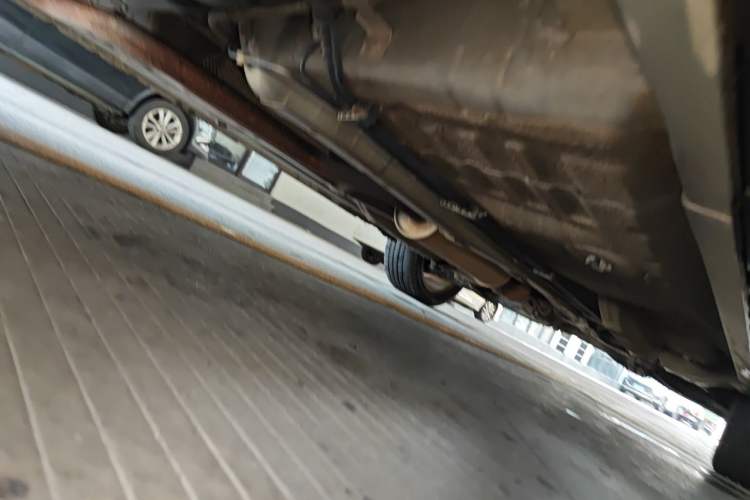 Used Dongfeng Aeolus AX3 2016 1.5L Automatic Zunku Model Chassis Rear Right