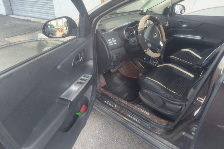 Used Dongfeng Aeolus AX3 2016 1.5L Automatic Zunku Model Driver Seat