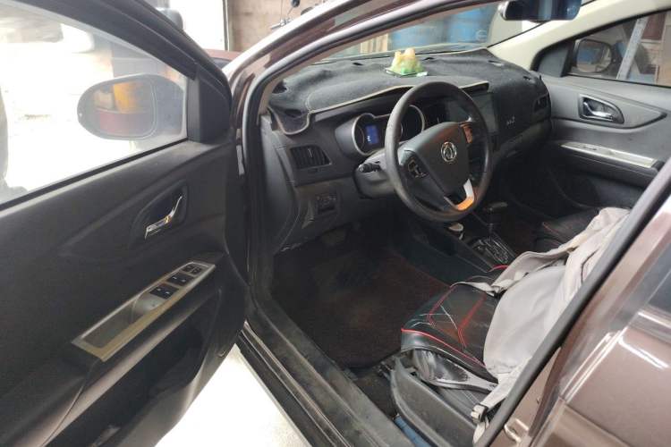 Used Dongfeng Aeolus AX3 2016 1.5L Automatic Shangkue Model Driver Seat