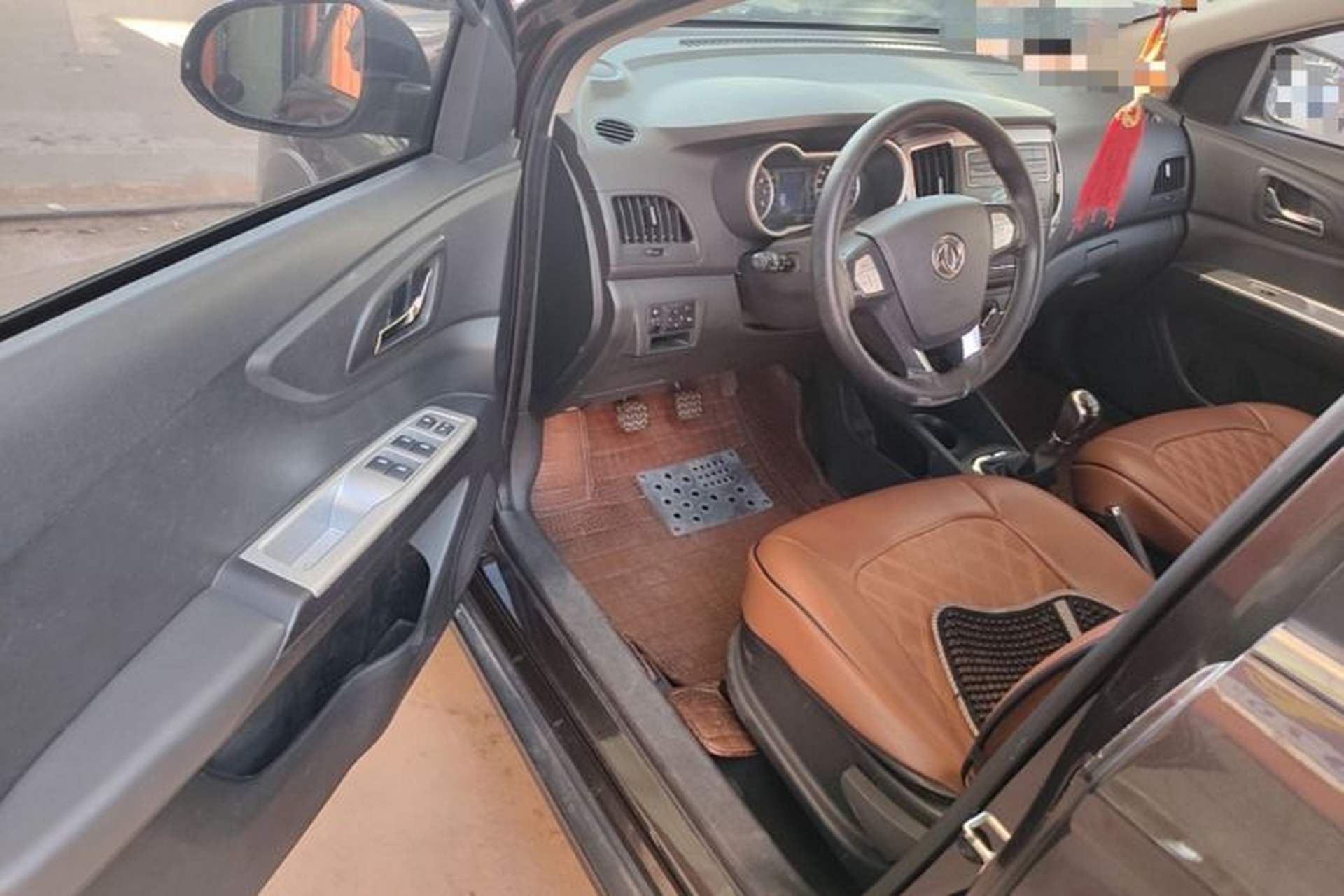 Used Dongfeng Aeolus AX3 2016 1.5L Manual Shangkue Model Driver Seat