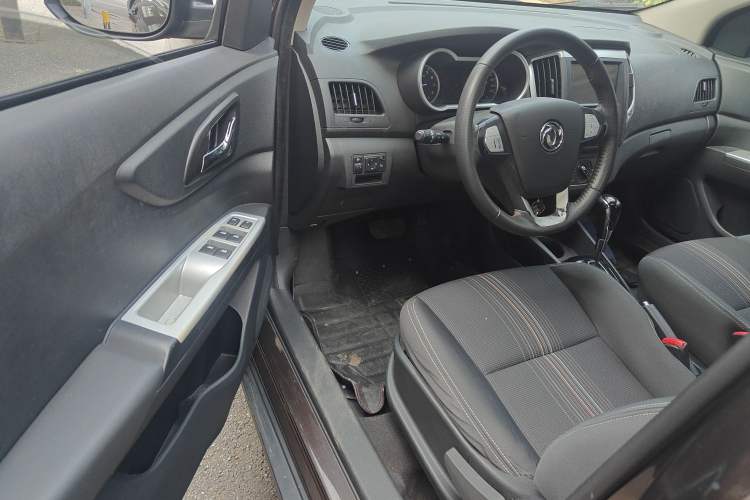 Used Dongfeng Aeolus AX3 2016 1.5L Automatic ZhiKu Model Driver Seat