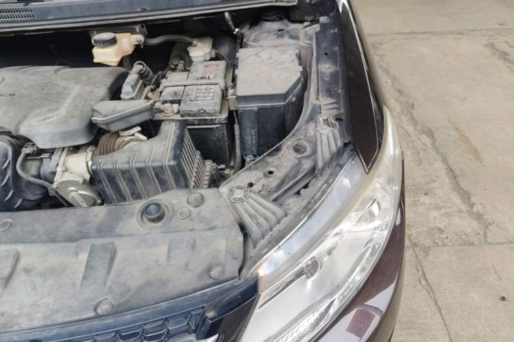 Used Dongfeng Aeolus AX3 2016 1.5L Manual Shangkue Model Engine Bay Left