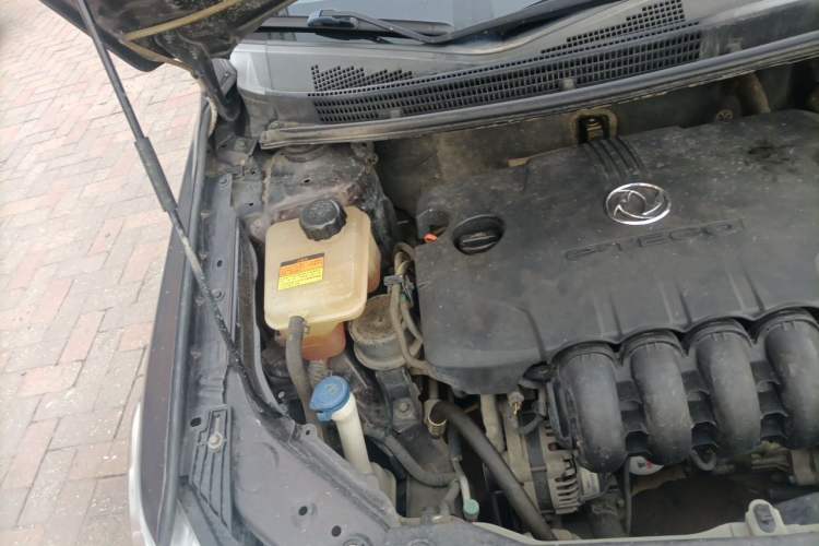 Used Dongfeng Aeolus AX3 2016 1.5L Manual Shangkue Model Engine Bay Right