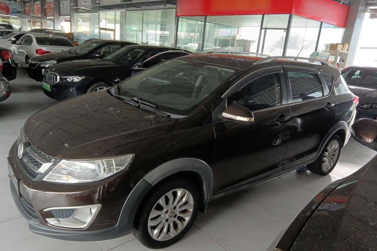 Used Dongfeng Aeolus AX3 2016 1.5L Manual ZhiKu Model Exterior 5