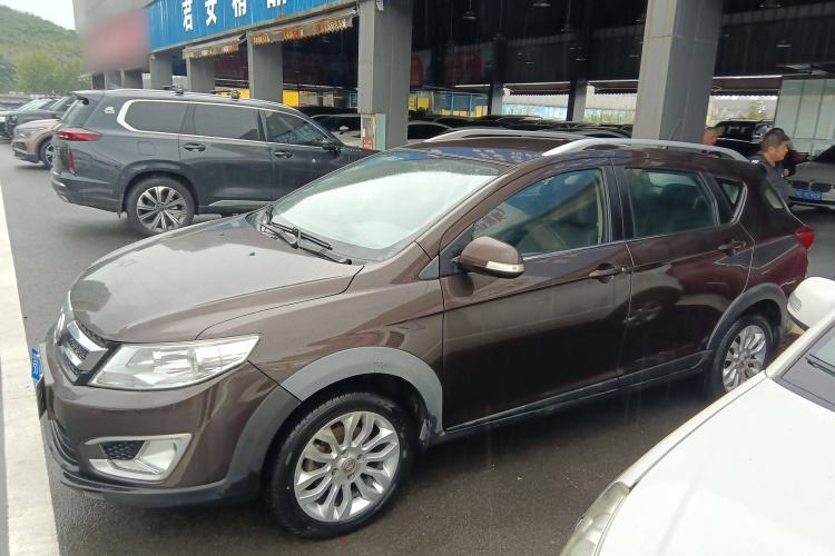 Used Dongfeng Aeolus AX3 2016 1.5L Manual Shangkue Model Exterior 5