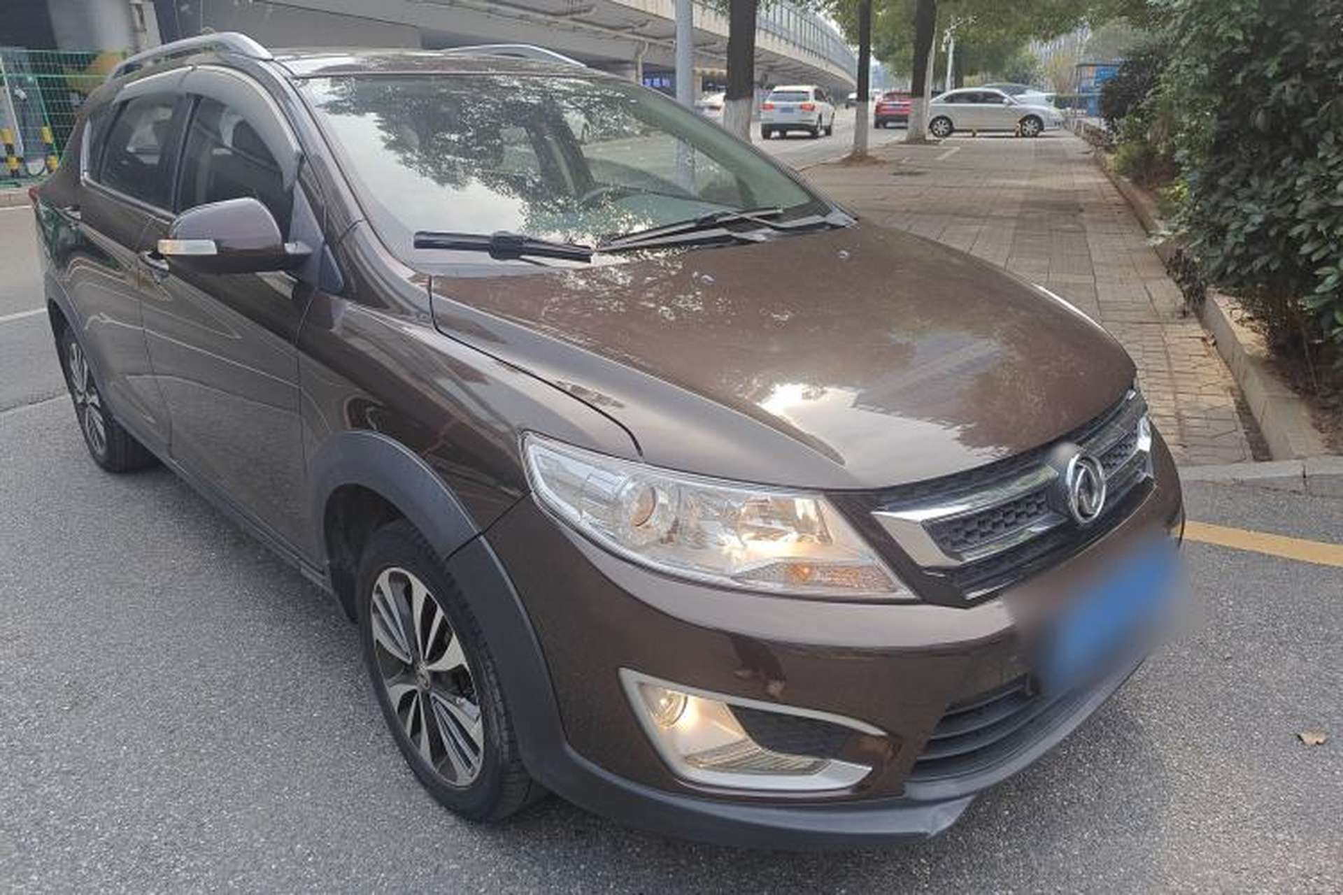 Used Dongfeng Aeolus AX3 2016 1.5L Automatic ZhiKu Model Front Right 45 Deg
