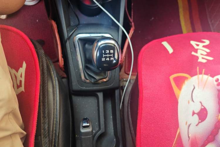 Used Dongfeng Aeolus AX3 2016 1.5L Manual Shangkue Model Gear Lever