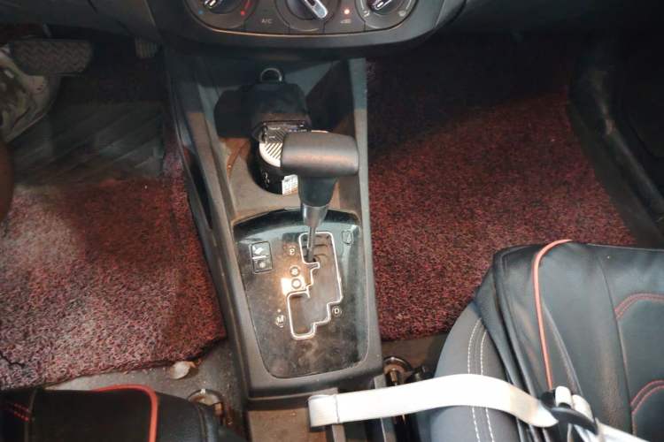 Used Dongfeng Aeolus AX3 2016 1.5L Automatic Shangkue Model Gear Lever