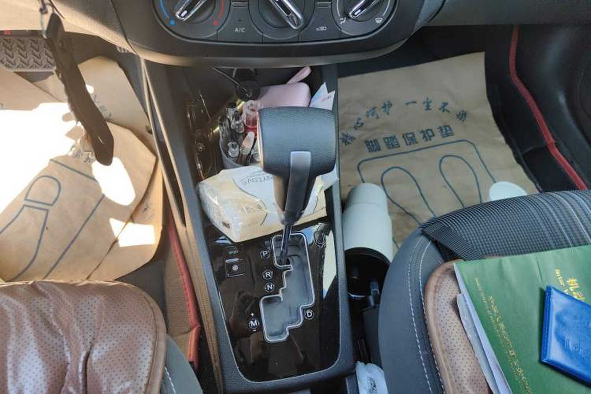 Used Dongfeng Aeolus AX3 2016 1.5L Automatic Zunku Model Gear Lever