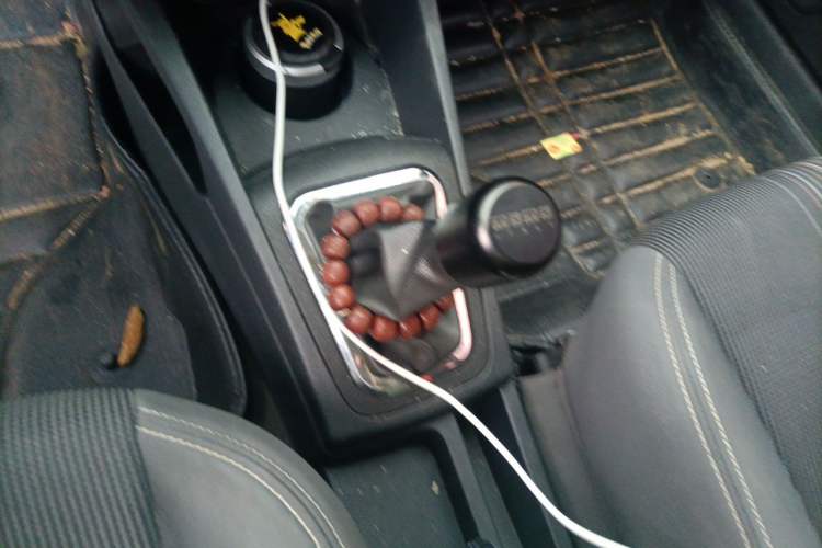 Used Dongfeng Aeolus AX3 2016 1.5L Manual Shangkue Model Gear Lever