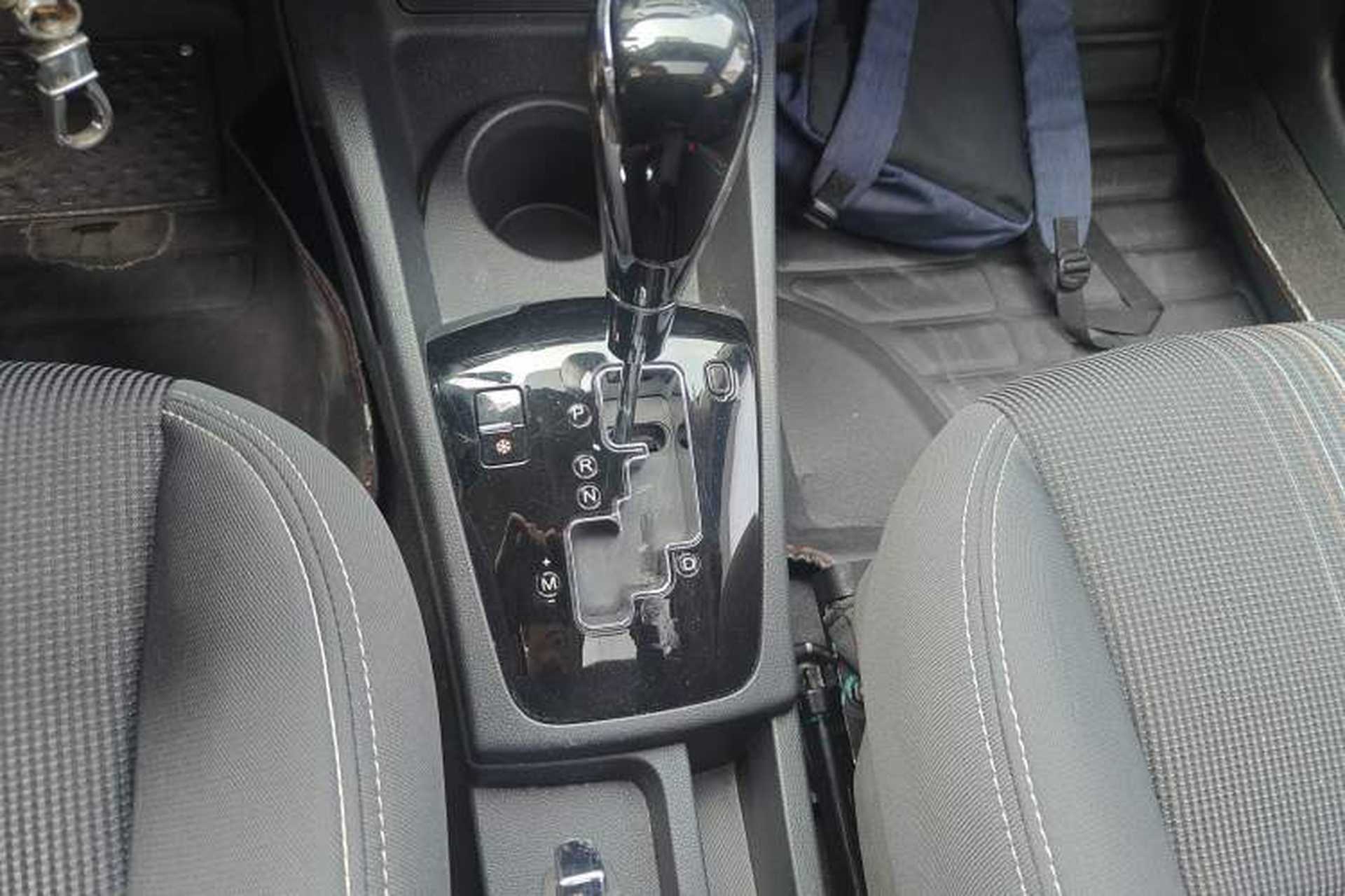 Used Dongfeng Aeolus AX3 2016 1.5L Automatic ZhiKu Model Gear Lever