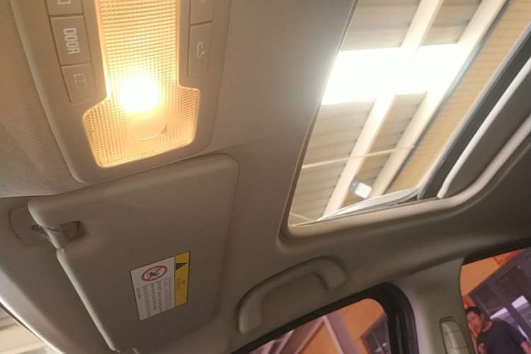 Used Dongfeng Aeolus AX3 2016 1.5L Automatic Zunku Model Headliner