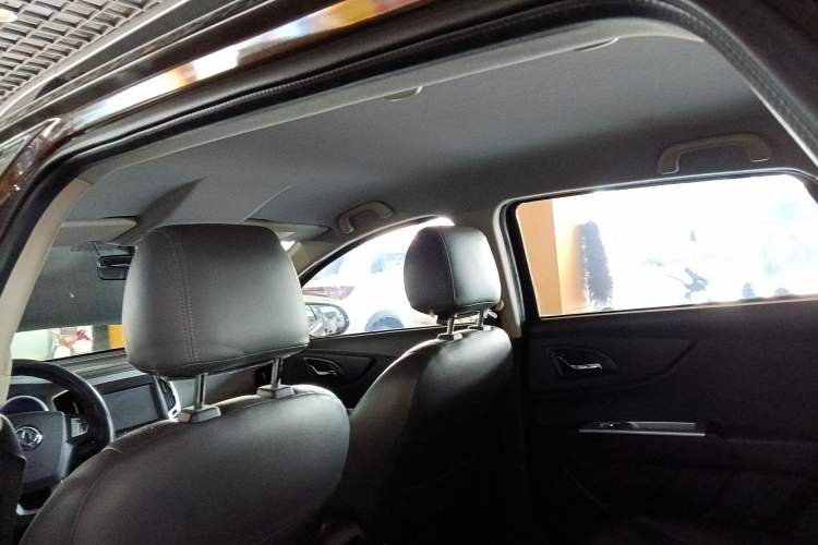 Used Dongfeng Aeolus AX3 2016 1.5L Automatic Shangkue Model Headliner