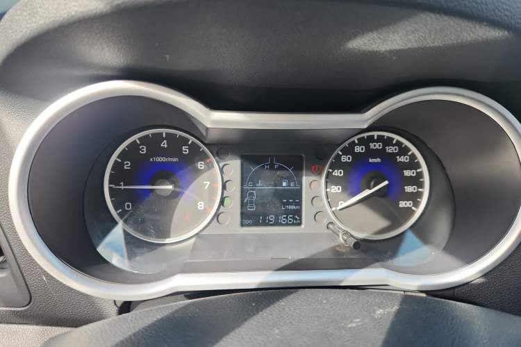 Used Dongfeng Aeolus AX3 2016 1.5L Manual ZhiKu Model Instrument Cluster